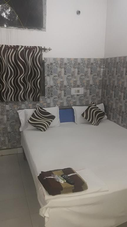 Oyo Rajdhani Guest House Faridabad Buitenkant foto