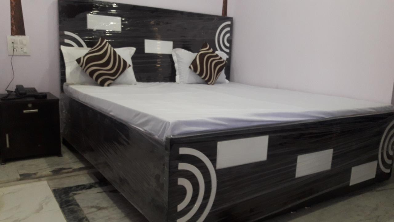 Oyo Rajdhani Guest House Faridabad Buitenkant foto