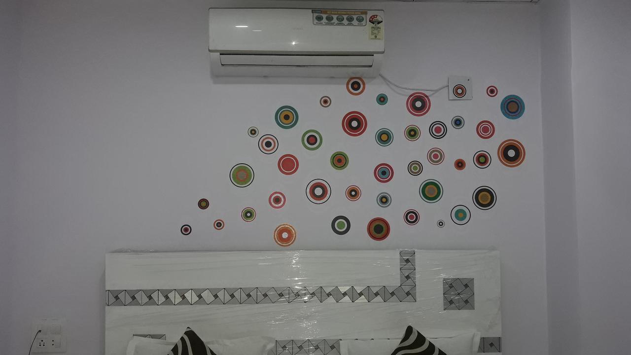 Oyo Rajdhani Guest House Faridabad Buitenkant foto