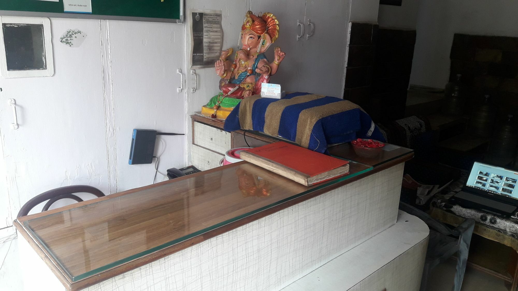 Oyo Rajdhani Guest House Faridabad Buitenkant foto